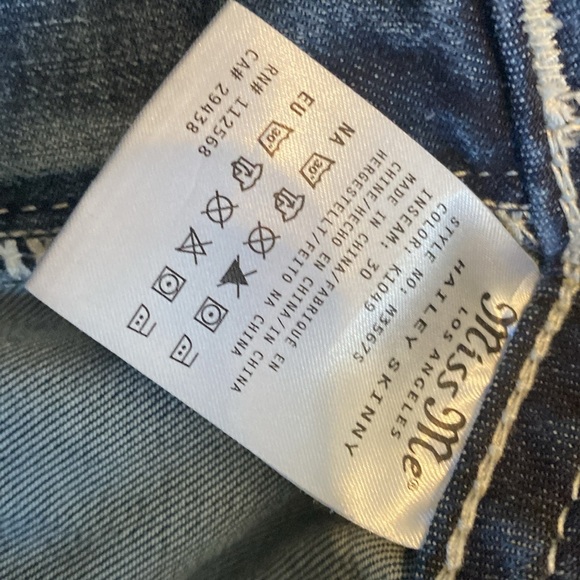 Miss Me Hailey Skinny Jeans - Picture 4 of 8